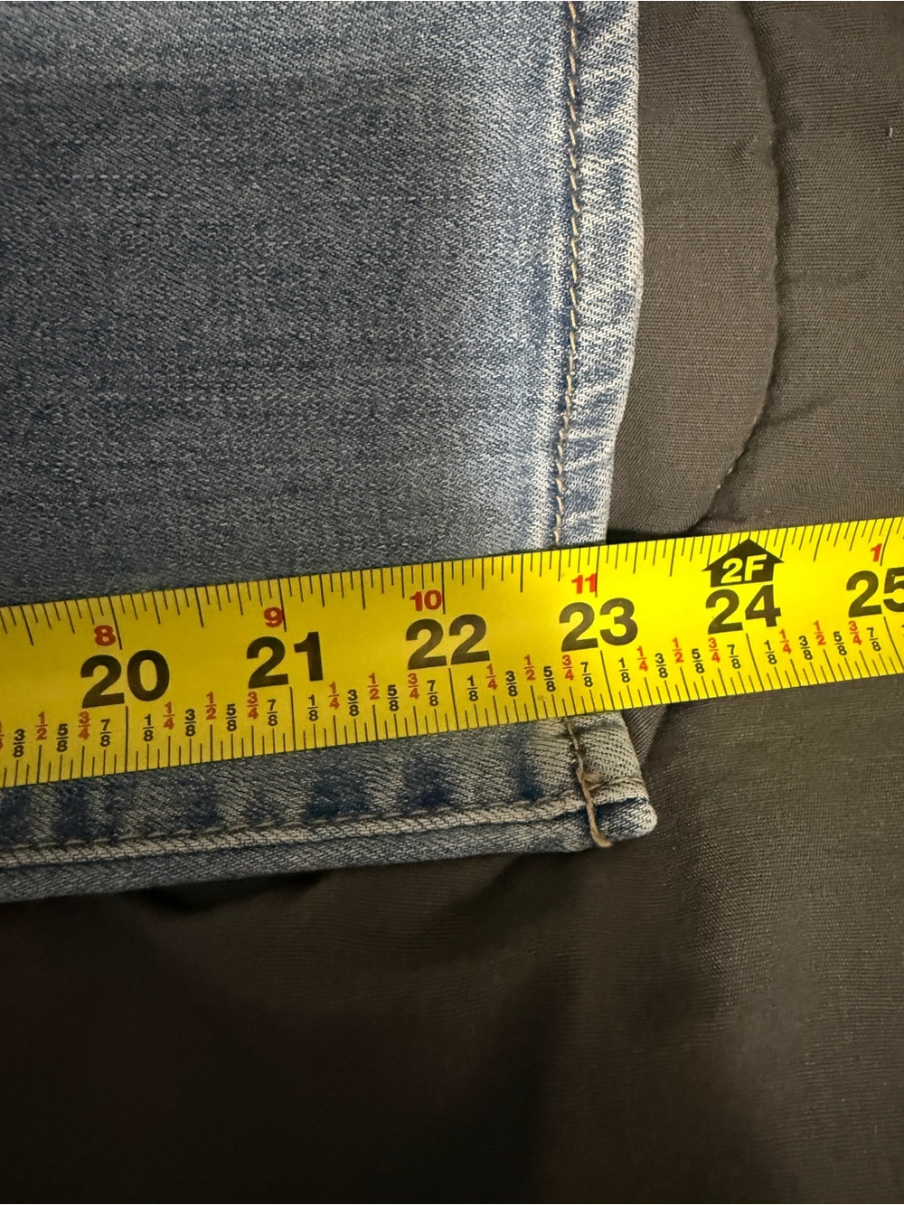 Women’s New York & Company Distressed Light Blue Cropped Jeans-sz 14/23” inseam - Picture 6 of 6